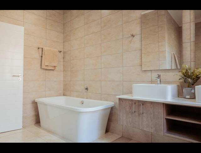 3 BEDROOM SECTIONAL TITLE FOR SALE IN SIX FOUNTAINS RESIDENTIAL ESTATE